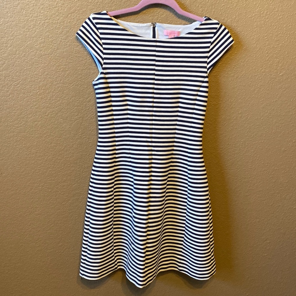 Lilly Pulitzer Navy & White Striped Dress Size Small